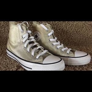 Metallic, soft gold Converse hi/high tops
